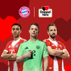 Tri fudbalera FC Bayern Münchena stoje ispred crvene pozadine sa geometrijskim oblicima srca. S lijeva na desno: Hari Kejn, Džamal Musijala i Manuel Nojer. Iznad njih se nalaze logotipi FC Bayern München i Doppelherz, što ukazuje na partnerstvo između brendova.